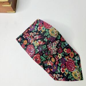 Liberty of London Archival Design Floral Print Cotton Vintage Tie